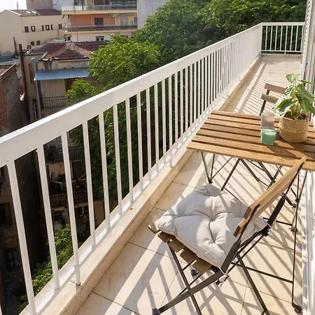Bright & Stylish 2br In The Heart Of 塞萨洛尼基