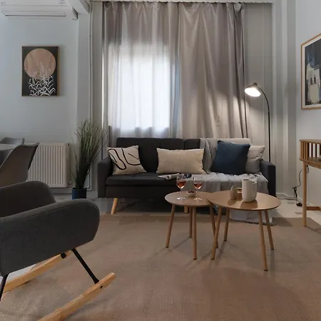 Bright & Stylish 2br In The Heart Of Thessaloníki