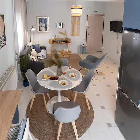 Bright & Stylish 2br In The Heart Of Lägenhet Thessaloníki