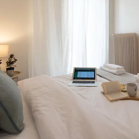 Bright & Stylish 2br In The Heart Of 公寓