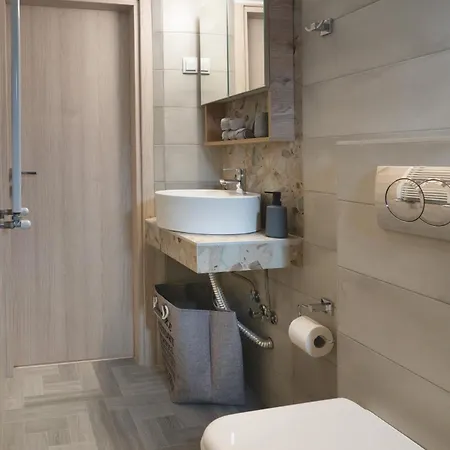 Lägenhet Bright & Stylish 2br In The Heart Of